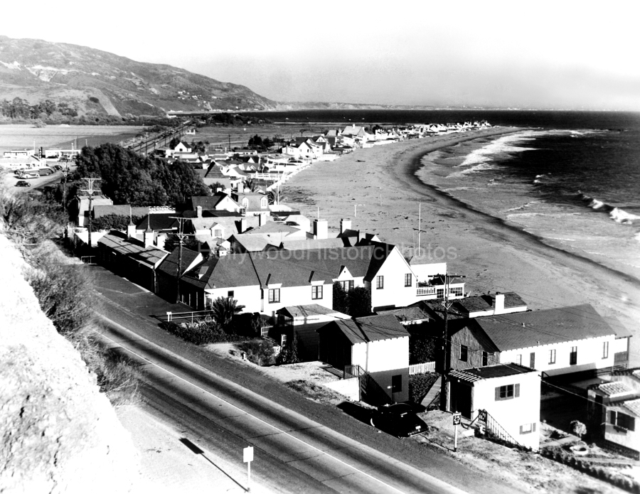 1943 The Colony view wm.jpg